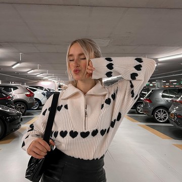 Lonneke van Krimpen - Screenshot and Social Media Collection in lonnekevankrimpen_3217100150236668300_1782660059.jpg - hidden celebrity photo